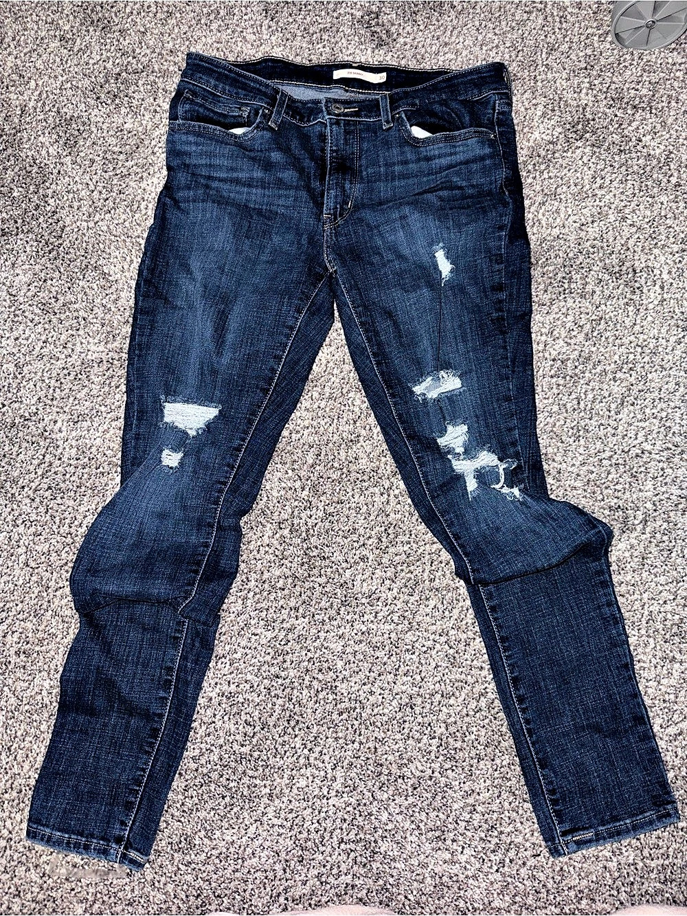 Levi's 711 Skinny Distressed Skinny Jeans in Blue Waist 30